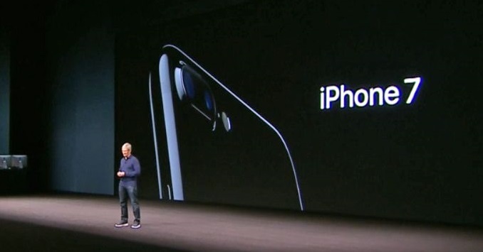 The New iPhone 7 and Its Upgrades Are HERE!